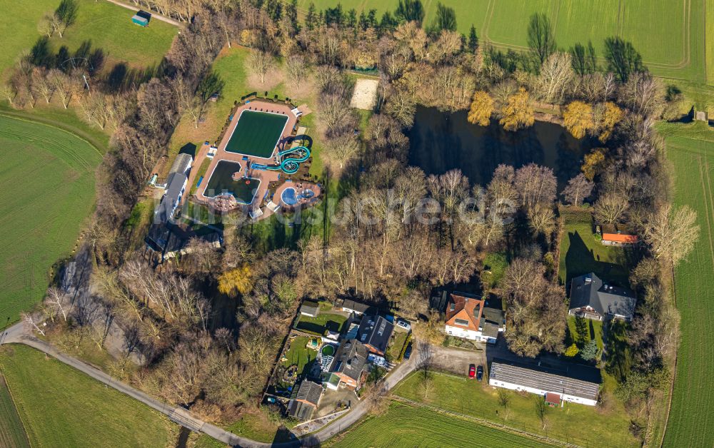 Selm von oben - Schwimmbecken des Freibades Freibad Selm in Selm im Bundesland Nordrhein-Westfalen, Deutschland