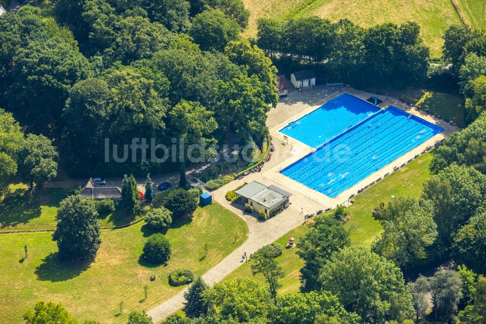 Luftaufnahme Dortmund - Schwimmbecken des Freibades Freibad Wellinghofen in Dortmund im Bundesland Nordrhein-Westfalen, Deutschland