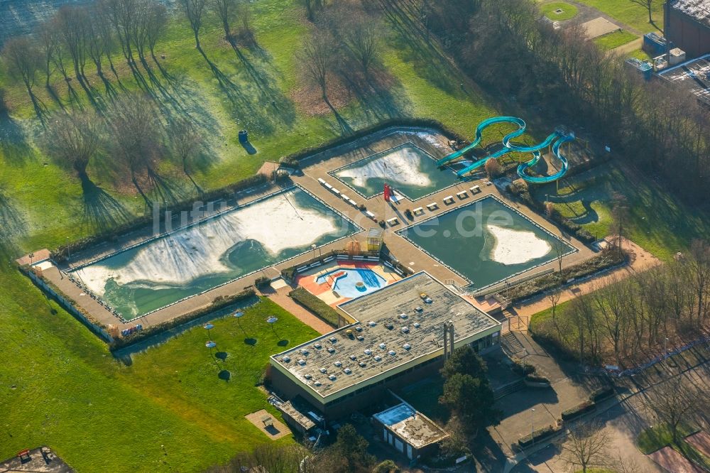 Luftbild Hamm - Schwimmbecken des Freibades Süd in Hamm im Bundesland Nordrhein-Westfalen