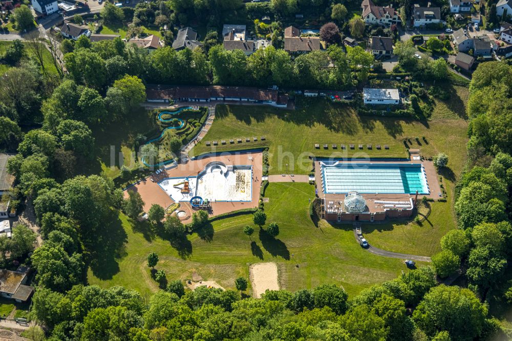 Luftbild Hagen - Schwimmbecken des Freibades Hestert in Hagen im Bundesland Nordrhein-Westfalen, Deutschland