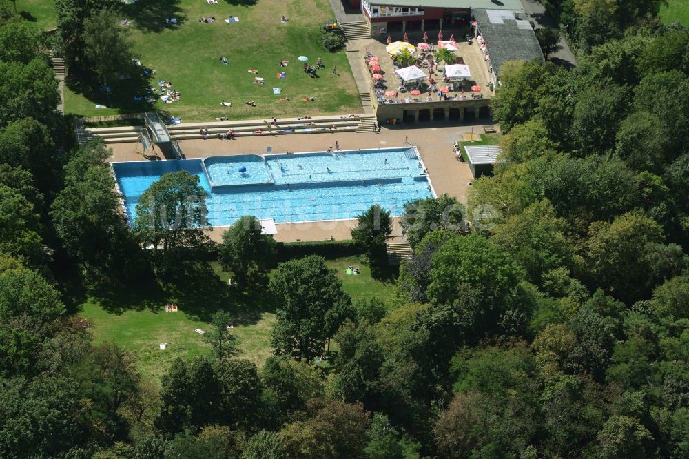 Luftbild Stuttgart - Schwimmbecken des Freibades Höhenfreibad Killesberg in Stuttgart im Bundesland Baden-Württemberg