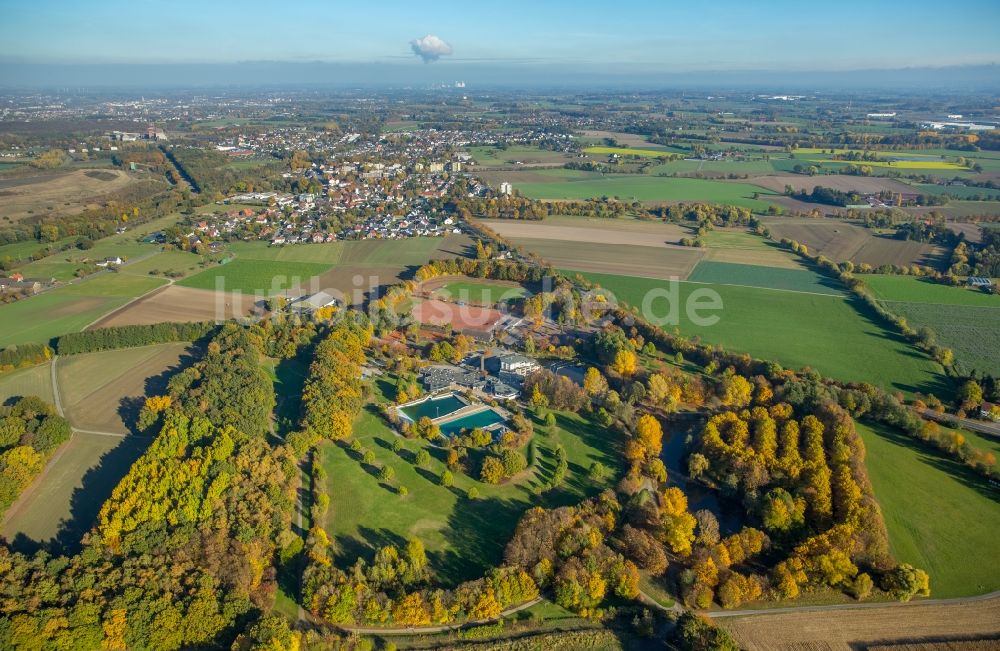 Luftbild Hamm - Schwimmbecken des Freibades und Hotel- Anlage Selbachpark im Stadtteil Pelkum in Hamm im Bundesland Nordrhein-Westfalen