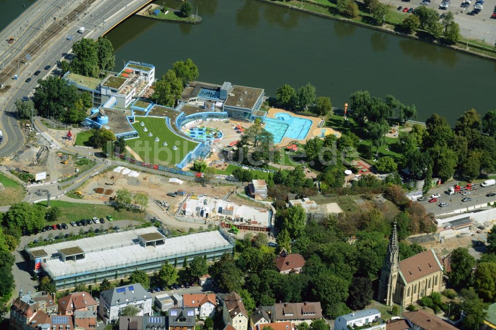 Stuttgart aus der Vogelperspektive: Schwimmbecken des Freibades DAS LEUZE Mineralbad Am Leuzebad in Stuttgart im Bundesland Baden-Württemberg