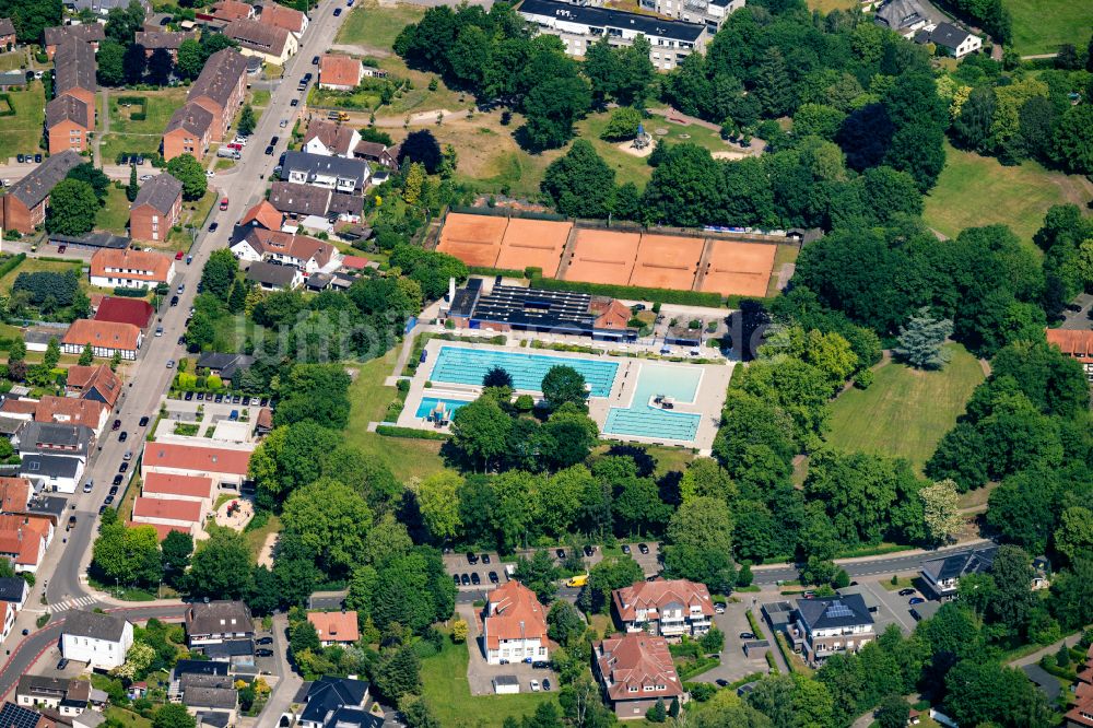 Luftbild Diepholz - Schwimmbecken des Freibades Müntepark in Diepholz im Bundesland Niedersachsen, Deutschland