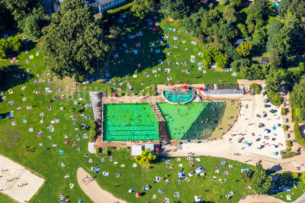 Dortmund von oben - Schwimmbecken des Freibades Naturfreibad Froschloch in Dortmund im Bundesland Nordrhein-Westfalen, Deutschland