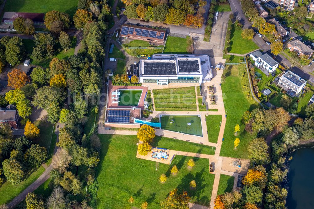 Luftbild Kamp-Lintfort - Schwimmbecken des Freibades Panoramabad Pappelsee an der Bertastraße in Kamp-Lintfort im Bundesland Nordrhein-Westfalen, Deutschland