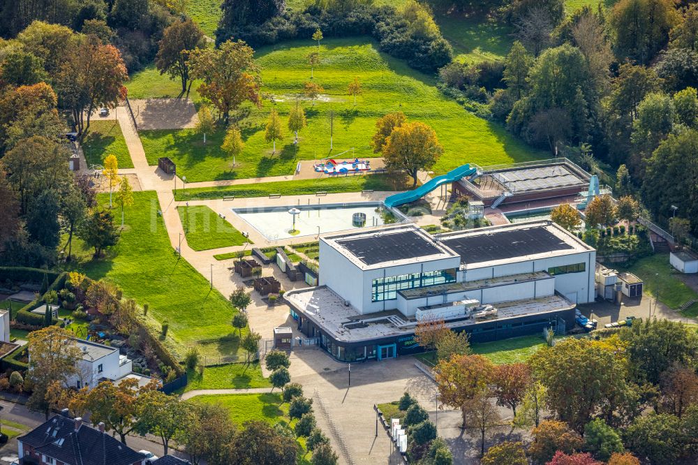 Kamp-Lintfort von oben - Schwimmbecken des Freibades Panoramabad Pappelsee an der Bertastraße in Kamp-Lintfort im Bundesland Nordrhein-Westfalen, Deutschland