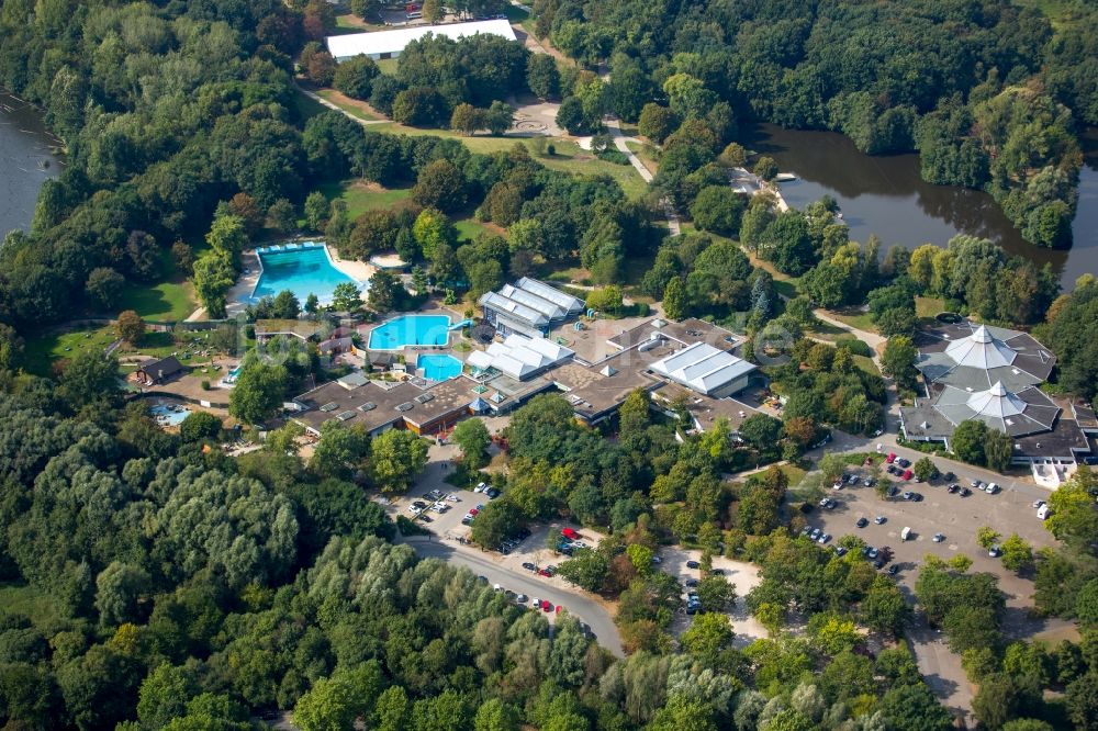 Dortmund von oben - Schwimmbecken eines Freibades im Revierpark Wischlingen in Dortmund im Bundesland Nordrhein-Westfalen