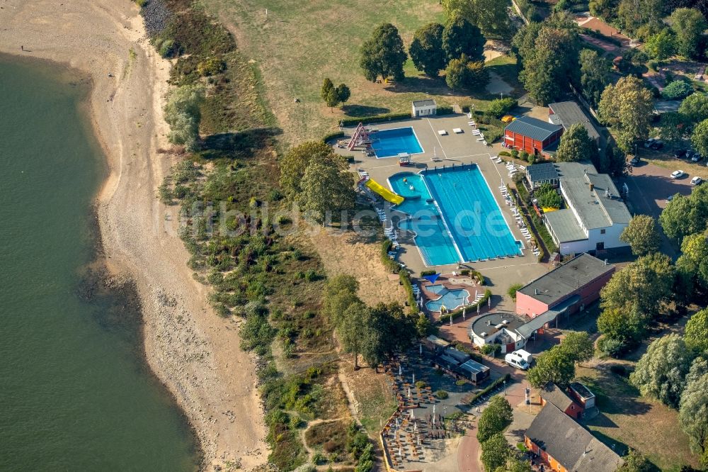 Wesel aus der Vogelperspektive: Schwimmbecken des Freibades Rheinbad in Wesel im Bundesland Nordrhein-Westfalen, Deutschland