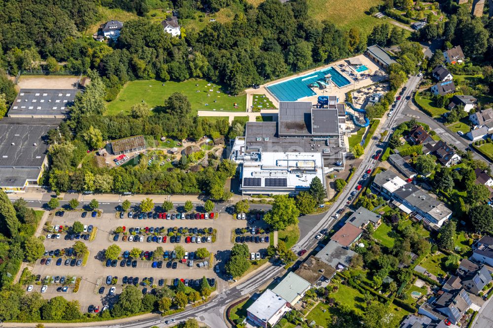 Gevelsberg von oben - Schwimmbecken des Freibades Schwimm in in Gevelsberg im Bundesland Nordrhein-Westfalen