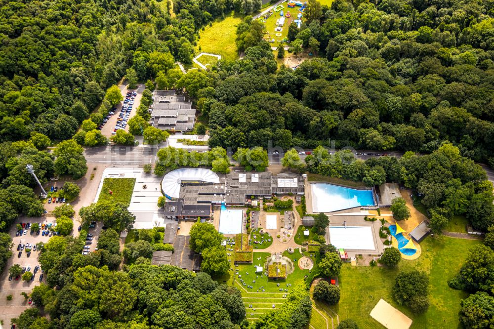 Oberhausen aus der Vogelperspektive: Schwimmbecken des Freibades Solbad Vonderort in Oberhausen im Bundesland Nordrhein-Westfalen, Deutschland