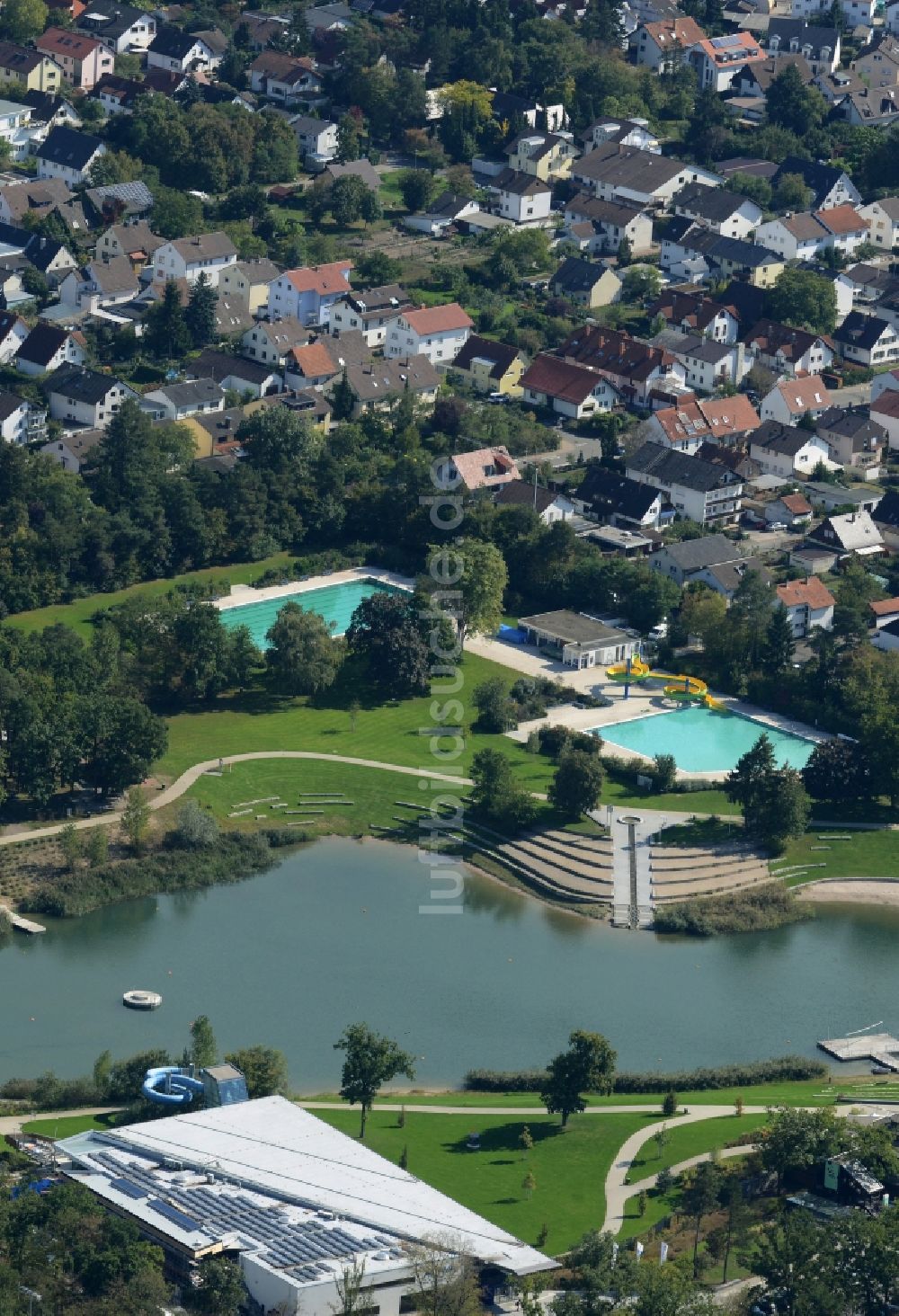 Walldorf von oben - Schwimmbecken des Freibades Waldschwimmbad in Walldorf im Bundesland Baden-Württemberg