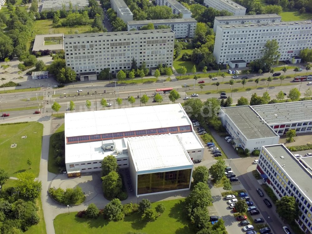 Luftbild Halle (Saale) OT Neustadt - Schwimmhalle Neustadt in Halle ( Saale ) im Bundesland Sachsen-Anhalt