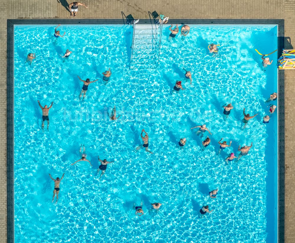 Rothebusch aus der Vogelperspektive: Schwimmhalle und Schwimmbecken des Freibades Solbad Vonderort in Rothebusch im Bundesland Nordrhein-Westfalen