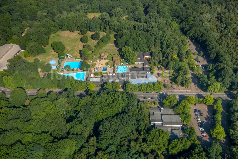 Luftaufnahme Rothebusch - Schwimmhalle und Schwimmbecken des Freibades Solbad Vonderort in Rothebusch im Bundesland Nordrhein-Westfalen