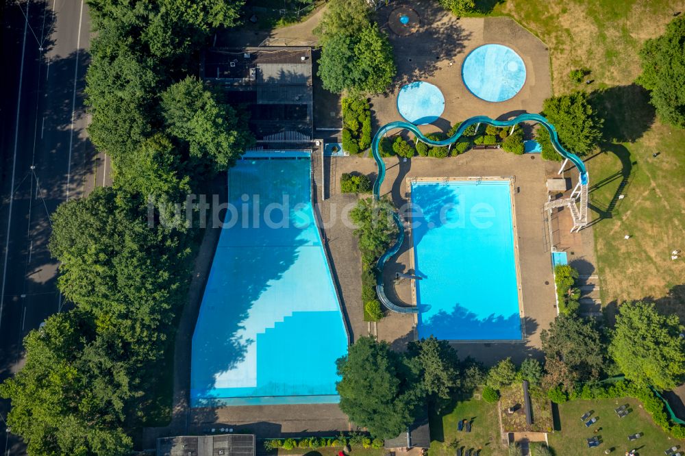 Rothebusch aus der Vogelperspektive: Schwimmhalle und Schwimmbecken des Freibades Solbad Vonderort in Rothebusch im Bundesland Nordrhein-Westfalen