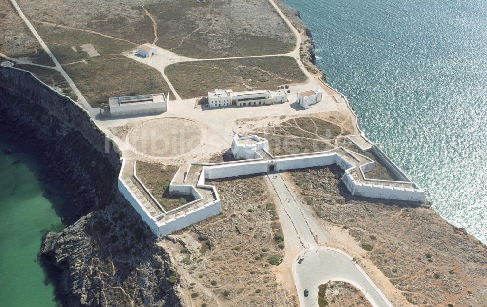 Ponta de Sagres aus der Vogelperspektive: Südwestspitze des europäischen Festlands - Cabo de São Vicente bei Sagres in Portugal