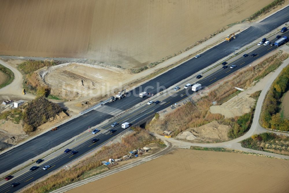 Bockenem von oben - Sechsstreifiger Ausbau der Bundesautobahn BAB A7 bei Bockenem im Bundesland Niedersachsen