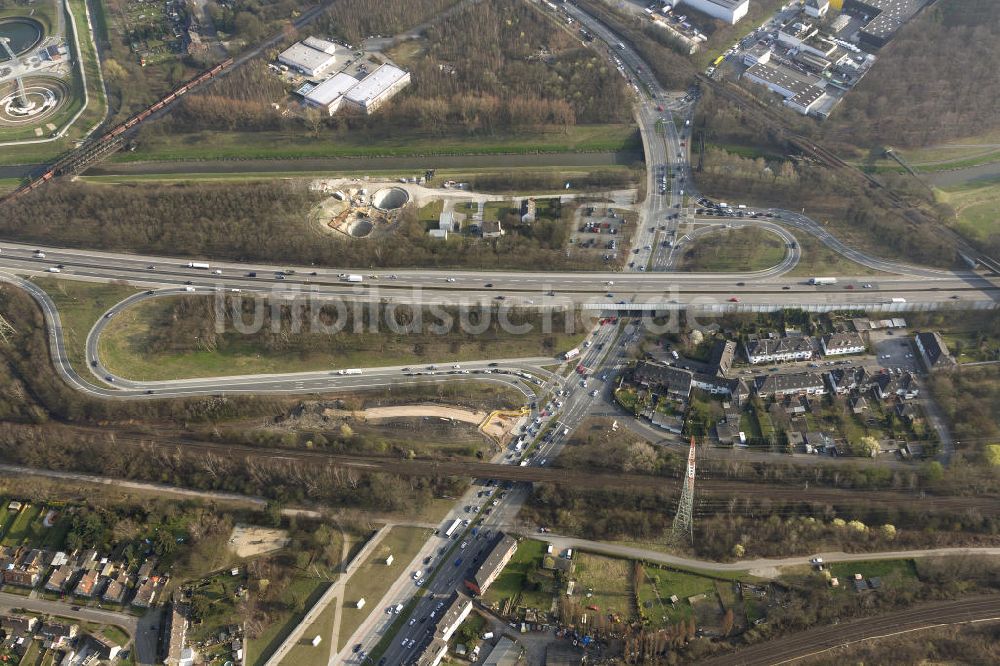 Luftbild BOCHUM OT Stahlhausen - Sechsstreifiger Ausbau der A40 zwischen den Anschlussstellen Gelsenkirchen und Bochum-Stahlhausen