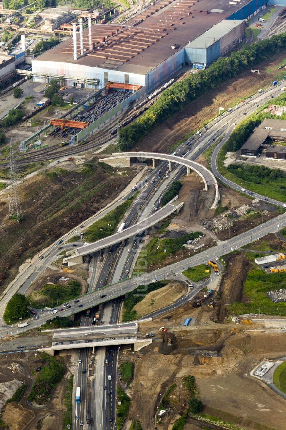 Bochum OT Stahlhausen von oben - Sechsstreifiger Ausbau der A40 zwischen den Anschlussstellen Gelsenkirchen und Bochum-Stahlhausen