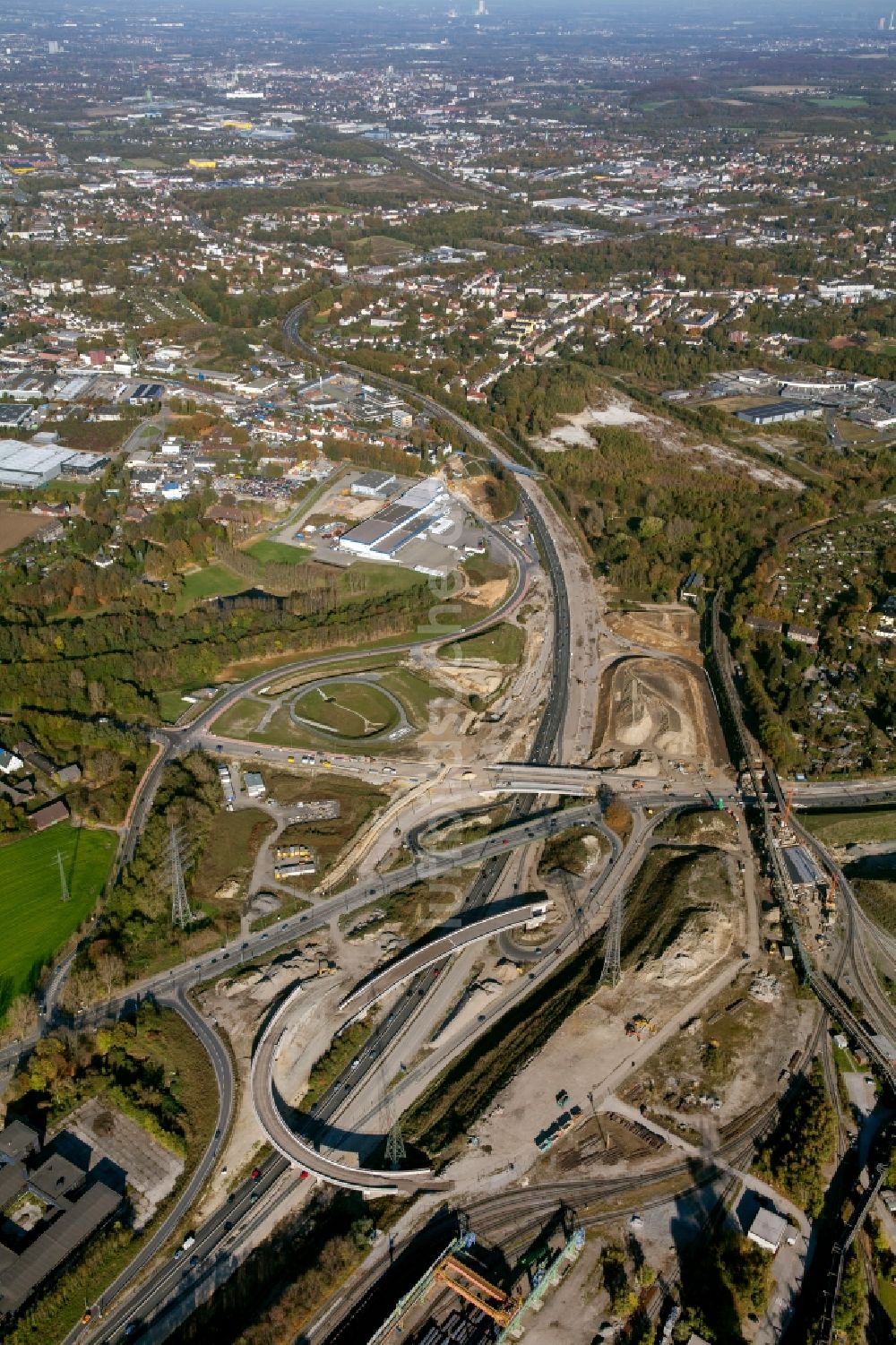 Luftaufnahme Bochum OT Stahlhausen - Sechsstreifiger Ausbau der A40 zwischen den Anschlussstellen Gelsenkirchen und Bochum-Stahlhausen