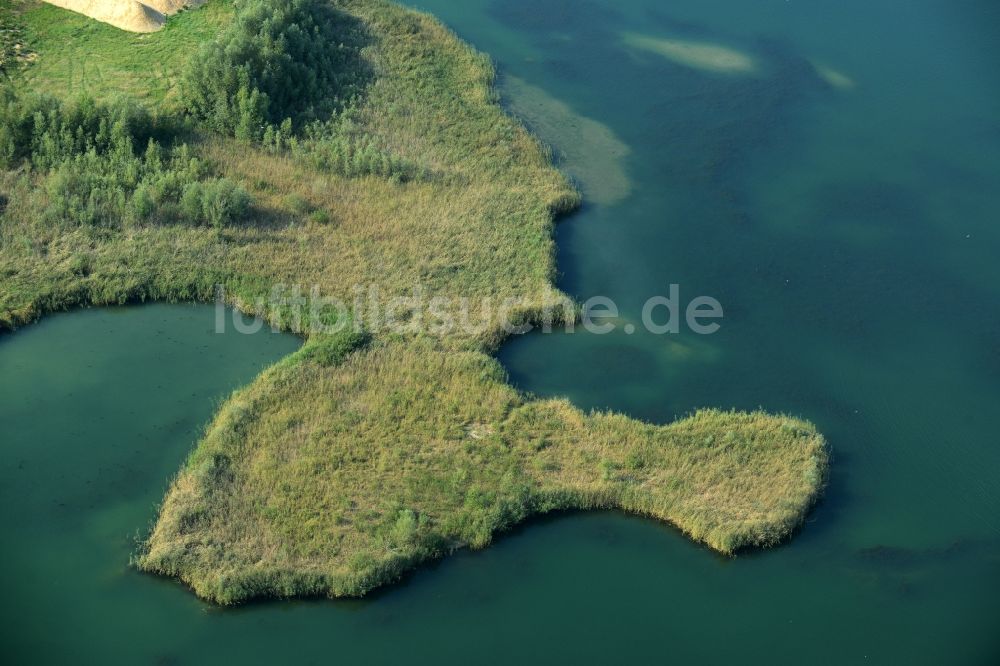 Zschepplin von oben - See an der ehemaligen Kies- Tagebau- Grube in Zschepplin im Bundesland Sachsen