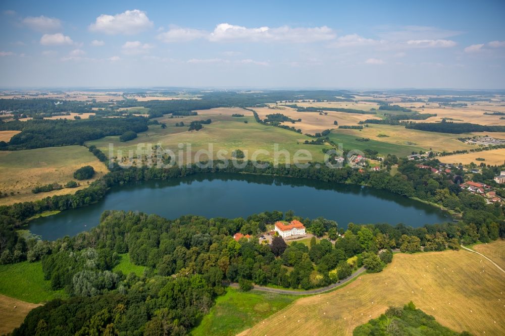 Schorssow aus der Vogelperspektive: See Haussee in Schorssow im Bundesland Mecklenburg-Vorpommern