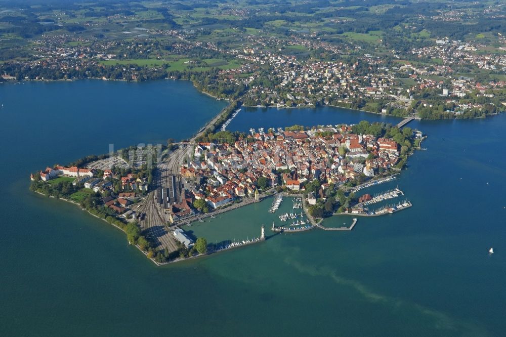 Lindau (Bodensee) von oben - See- Insel auf dem Bodensee in Lindau (Bodensee) im Bundesland Bayern, Deutschland