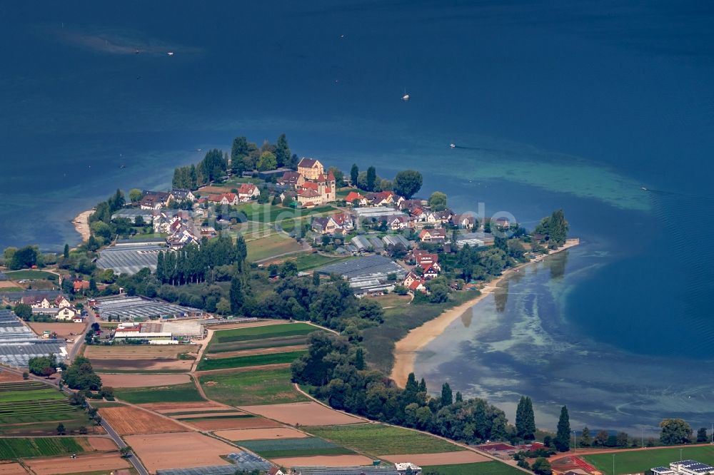 Reichenau von oben - See- Insel auf dem Bodensee in Reichenau im Bundesland Baden-Württemberg, Deutschland