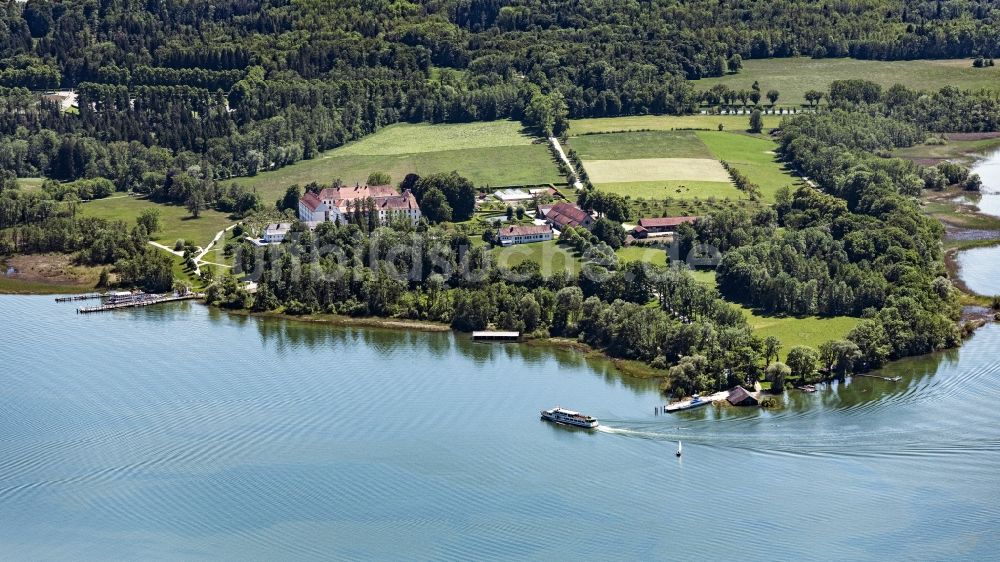 Luftbild Chiemsee - See- Insel im Chiemsee (Fraueninsel, Herreninsel und Krautinsel) in Chiemsee im Bundesland Bayern, Deutschland