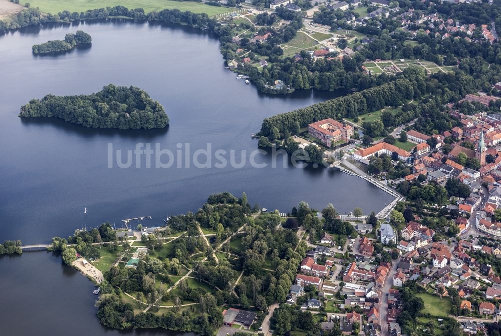 Luftbild Eutin - See- Insel auf dem Großen Eutiner See im Ortsteil Fasaneninsel in Eutin im Bundesland Schleswig-Holstein