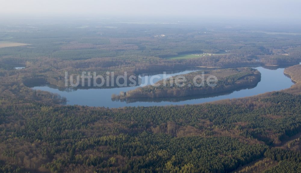 Lanke von oben - See- Insel auf dem Liepnitzsee in Lanke im Bundesland Brandenburg