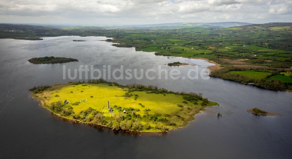 Luftbild Mountshannon - See- Insel auf dem Lough Derg in Mountshannon in Clare, Irland