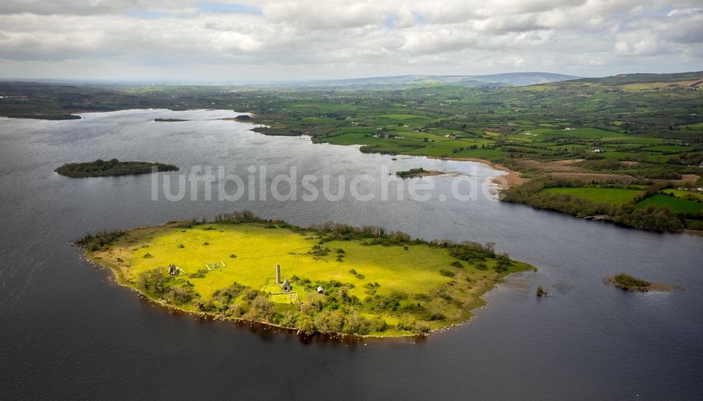 Luftaufnahme Mountshannon - See- Insel auf dem Lough Derg in Mountshannon in Clare, Irland