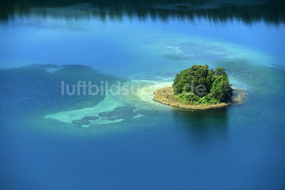 Luftaufnahme Heimland - See- Insel auf dem See Großer Wummsee in Heimland im Bundesland Brandenburg