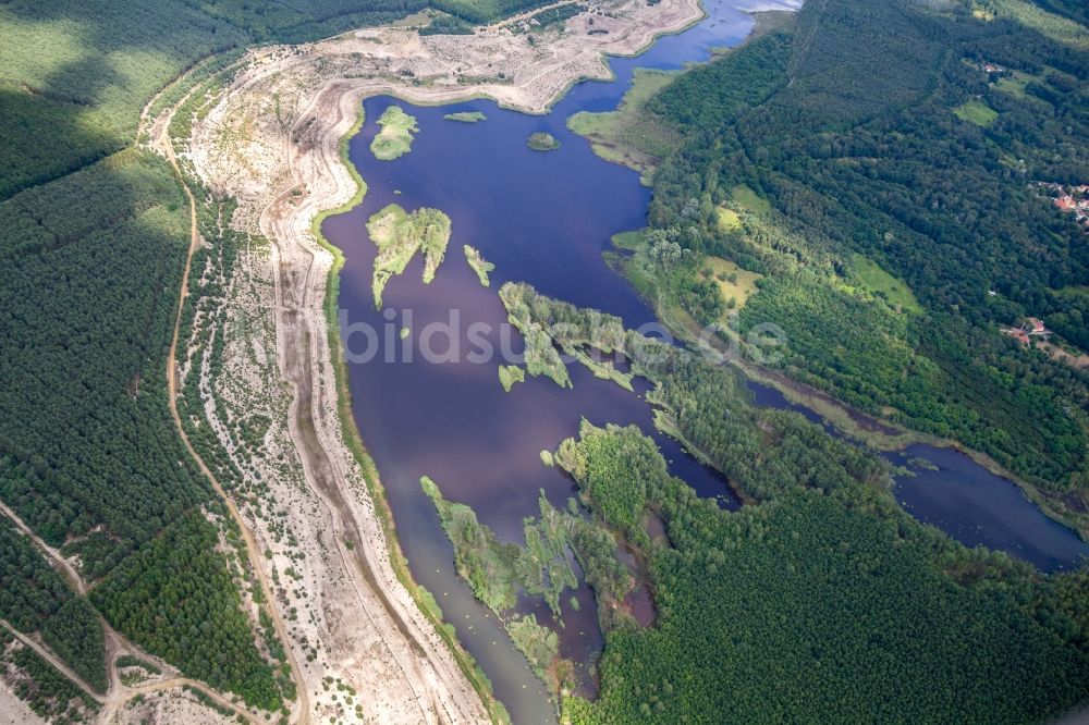 Senftenberg von oben - See- Insel auf dem Senftenberger See in Senftenberg im Bundesland Brandenburg