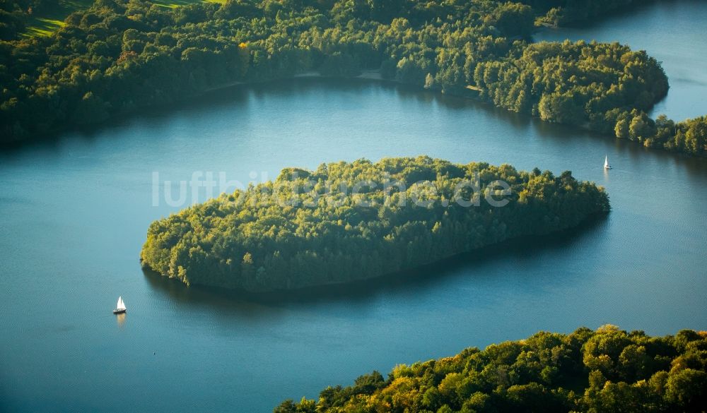 Luftaufnahme Mülheim an der Ruhr - See- Insel auf dem Wildförstersee in Mülheim an der Ruhr im Bundesland Nordrhein-Westfalen