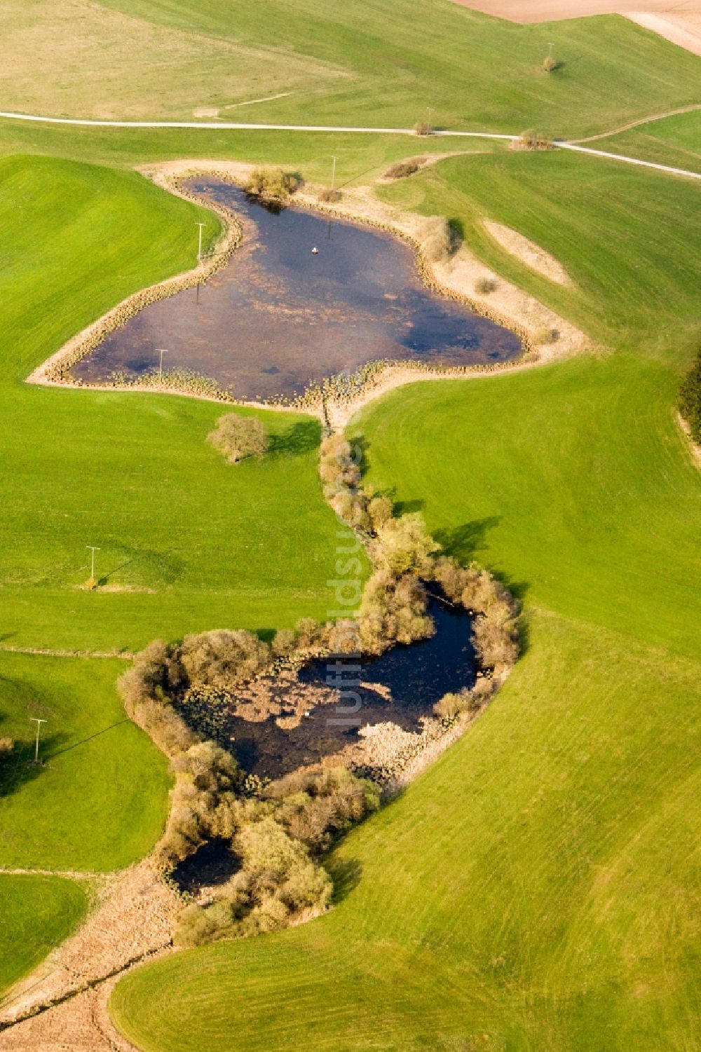 Luftaufnahme Andechs - See Seachtn bei Andechs im Bundesland Bayern