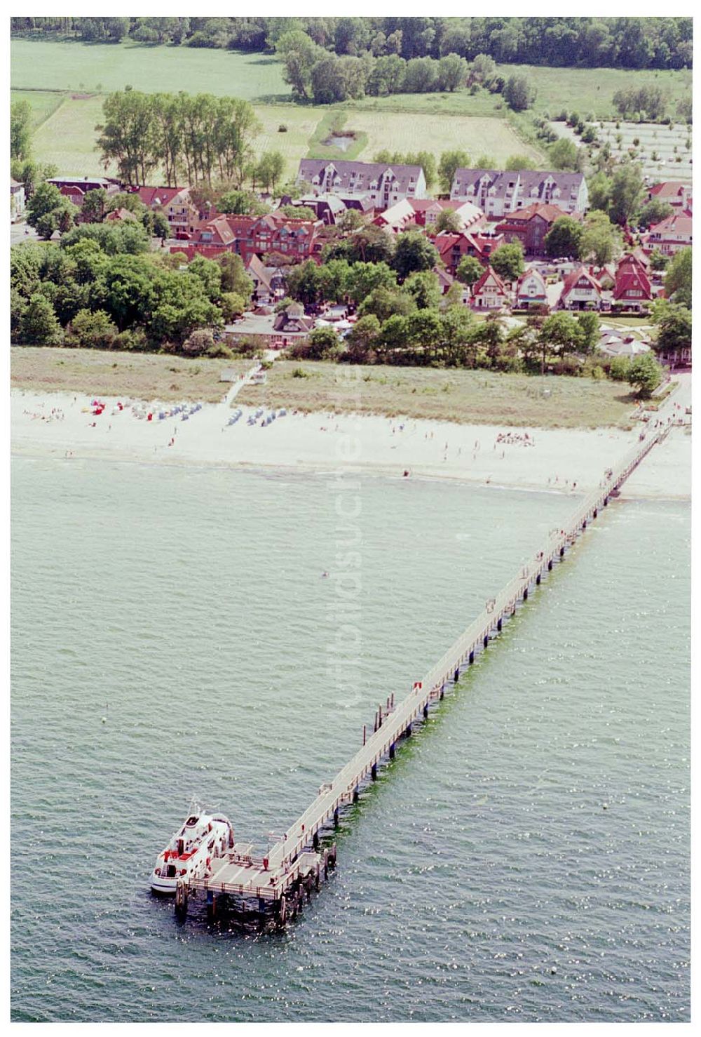 Boltenhagen / MV von oben - Seebrücke in Boltenhagen