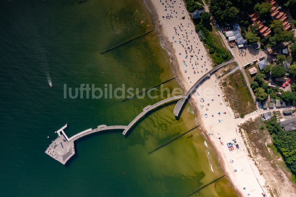 Koserow von oben - Seebrücke in Koserow im Bundesland Mecklenburg-Vorpommern, Deutschland