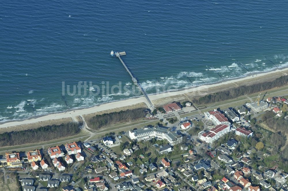 Luftbild Zingst - Seebrücke an der Ostseeküste in Zingst im Bundesland Mecklenburg-Vorpommern