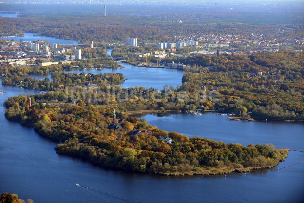 Potsdam von oben - Seelandschaft in Potsdam im Bundesland Brandenburg