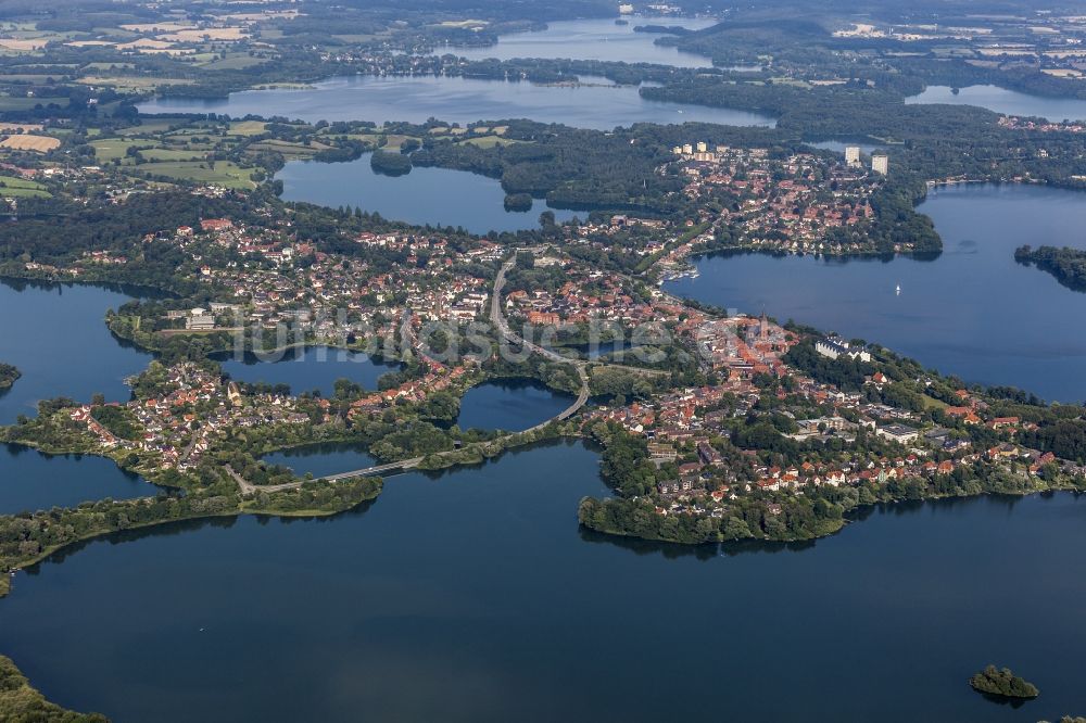 Luftaufnahme Plön - Seen- Kette und Uferbereiche der Plöner Seen in Plön im Bundesland Schleswig-Holstein