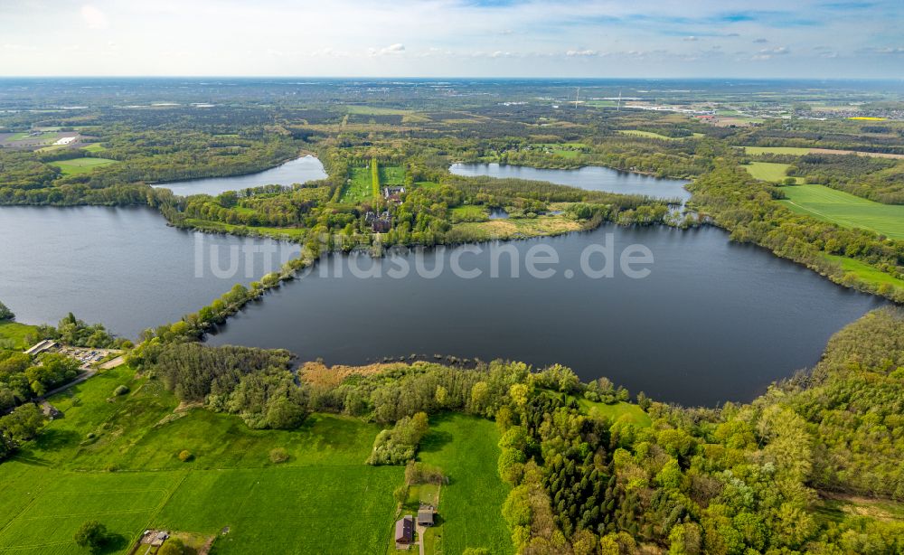 Nettetal aus der Vogelperspektive: Seen- Kette und Uferbereiche des Sees Großer De Wittsee - Krickenbecker Seen in Nettetal im Bundesland Nordrhein-Westfalen, Deutschland