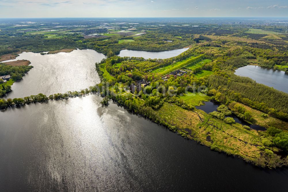 Nettetal aus der Vogelperspektive: Seen- Kette und Uferbereiche des Sees Großer De Wittsee - Krickenbecker Seen in Nettetal im Bundesland Nordrhein-Westfalen, Deutschland