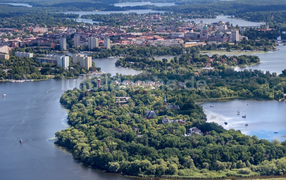 Luftbild Potsdam - Seen- Kette und Uferbereiche des Sees an der Havel in Potsdam im Bundesland Brandenburg, Deutschland