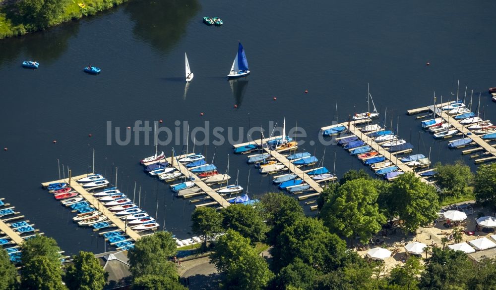 Bochum aus der Vogelperspektive: Segelbootanleger am Ufer des Kemnader See - Stausee bei Bochum in Nordrhein-Westfalen