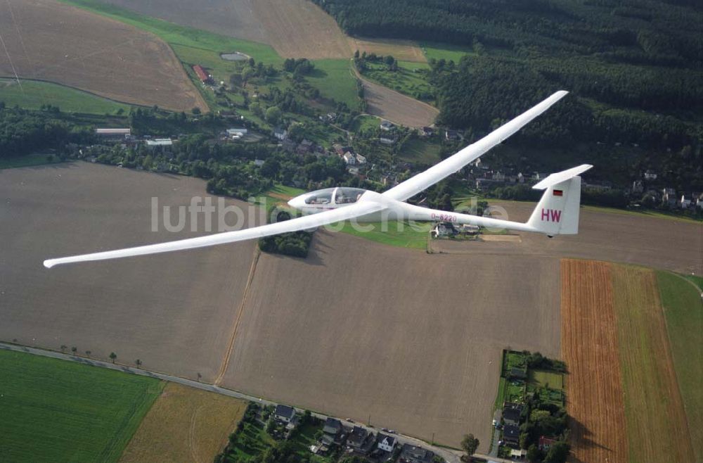 Greiz / Sachsen aus der Vogelperspektive: Segelflug mit dem ASH 25 über Greiz und dem Flugplatz Greiz