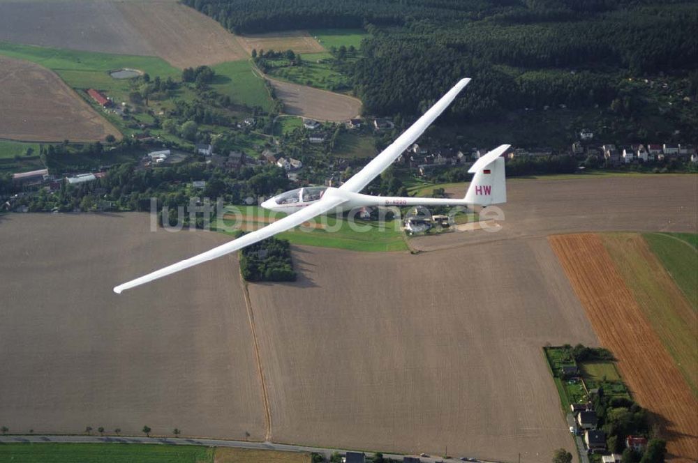 Luftbild Greiz / Sachsen - Segelflug mit dem ASH 25 über Greiz und dem Flugplatz Greiz