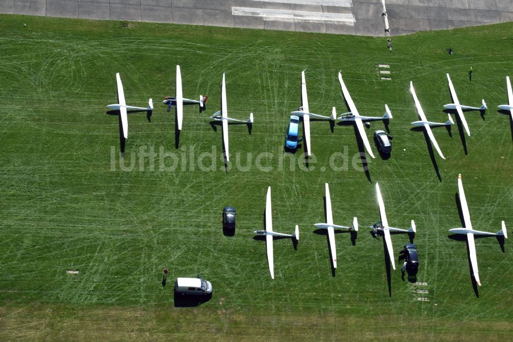 Kamenz aus der Vogelperspektive: Segelflug- Gelände auf dem Flugplatz in Kamenz im Bundesland Sachsen